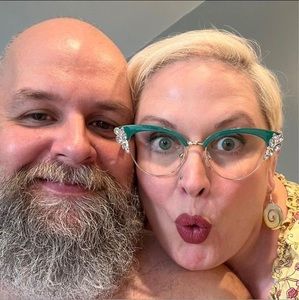 Meet your Posher, Angie